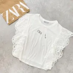 ZARA フリル付きブラウス　Tシャツ　トップス