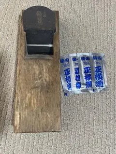 正横綱　替刃式台入鉋　70mm 正横綱 替刃式かんな【ウエダ金物】赤樫仕様 寸八70mm - YouTube