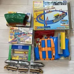 期間限定お値下げ中　トミカ プラレールセット レール・駅・車両付き