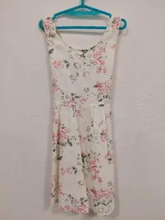フラワープリント ノースリーブワンピース Mサイズ