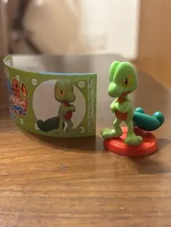 チョコエッグ　キモリ　木の実ポケモン フィギュア