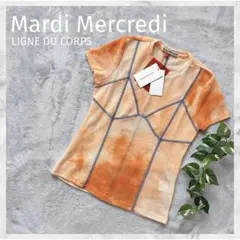 Mardi Mercredi LIGNE DU CORPS シアートップスのサムネイル