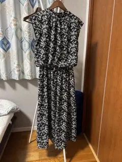 ロペピクニック 小花柄ワンピース ブラック