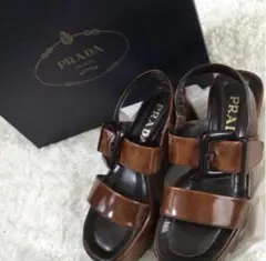 PRADA スクエアトゥ ブラックウェッジヒール 厚底 ミュール サンダル
