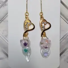 3080】じゃれ猫 天然石 アクセサリー レジン ミニチュア ピアス | Mercari