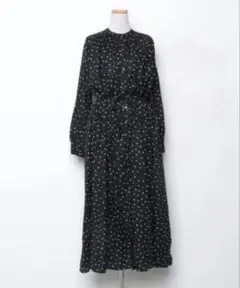 【値引き中】URBAN RESEARCHロングワンピース長袖黒ブラックドット柄