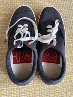 crocs スニーカー ネイビーのサムネイル