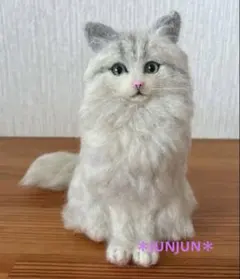 羊毛フェルト猫 お座り長毛白猫さん ハンドメイド 猫 羊毛フェルト ペルシャのサムネイル