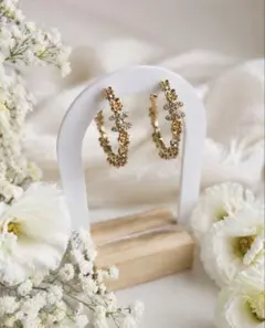 CHANELゴールドフープピアス