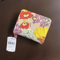 coach コーチ　花柄二つ折り財布　専用ページです