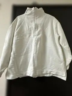 ホワイト ハイネック スウェット