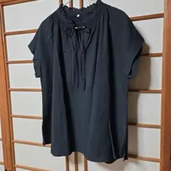 フリルネック 半袖 ブラウス ブラック Mサイズ　SEASON　REASONのサムネイル