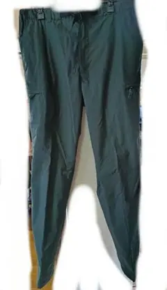ユニクロ　ダークグリーン パンツ ジッパーポケット付　メンズ暖パン　L