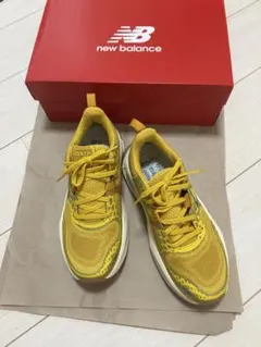 new balance ヒエロ　スニーカー　24〜24.5センチ