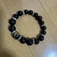 X*y様 ブラックオニキス風 ブレスレット ゴールド龍彫り玉 ラインストーン入り