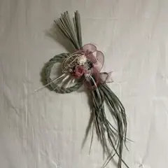 神聖な真菰藁のしめ縄リース