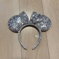 ディズニー　カチューシャ　スパンコールシルバー