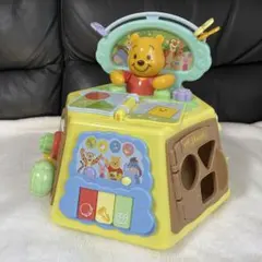 くまのプーさん　おしゃべり絵本　知育玩具　ゆびさき知育