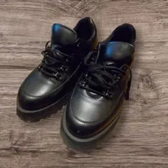 HARE 厚底 レザーシューズ　ブラックのサムネイル