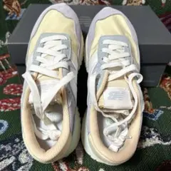 ニューバランススニーカー