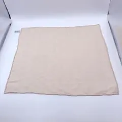ルイヴィトン　ポケットチーフ　ハンカチ ベージュ　モノグラム シルク 100%