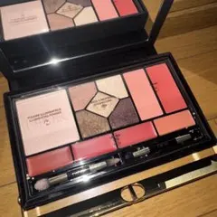 Dior クリスマスコフレ　エクランクチュールマルチユースパレット