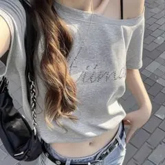 グレー　シャツ