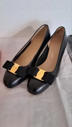 Salvatore Ferragamo パンプス ブラック