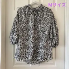 GU 花柄ブラウス　Mサイズ