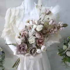 ウエディングブーケ　スワッグ　花束 ブートニア