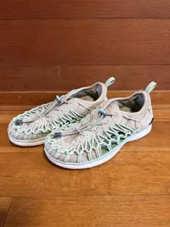 KEENサンダル22.5cm