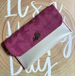⭐︎明後日まで⭐︎ハンドメイド マルチケース 蝶型押し 本革 フラットポーチ