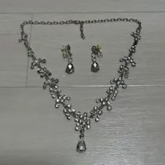 【2点セット】シルバー ビジュー ネックレス イヤリングセット