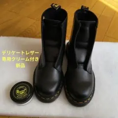 Dr. Martens　レースレスブーツ　ZEBZAG