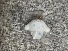 ちいかわ サンリオ フロッキーマスコットチャーム　ハチワレ シナモロール