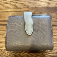 BURBERRY (バーバリー)Bシールドレザーウォレット3つ折り財布グレー BURBERRY (バーバリー)Bシールドレザーウォレット3つ折り財布グレー