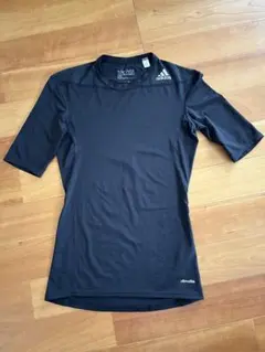 アディダス　アンダーシャツ　techfit climate ブラック黒　Lサイズ