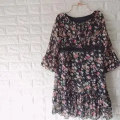 み*ょ様 300円〜 華やか花柄シフォンワンピース シースルー フレア袖 裏地あ