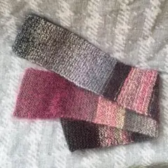 ハンドメイド　手編みミニマフラー