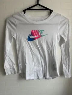 NIKE ホワイト長袖カットソー 110-122cm