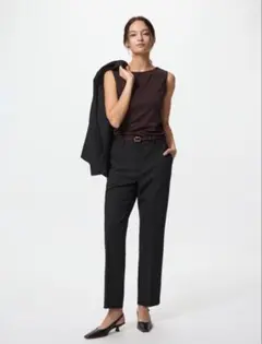 [a666] UNIQLO ブラック 感動スリムパンツMサイズ