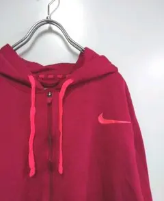 29946 NIKE THERMA-FIT ロゴジップパーカー XL