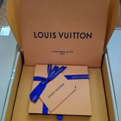 LOUIS VUITTON ショッパー　箱　リボン