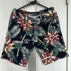派手　TETE HOMME 短パン　サイズMのサムネイル