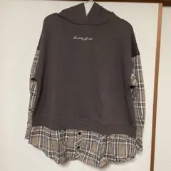 パーカー　フリーサイズ