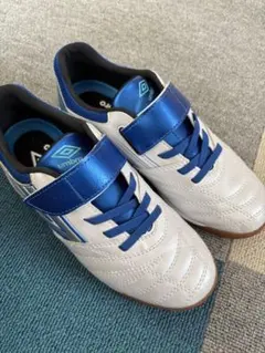 アンブロ フットサルシューズ 22センチ