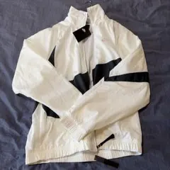 NIKE ナイキ　ビッグスウッシュ ナイロンジャケットMサイズ