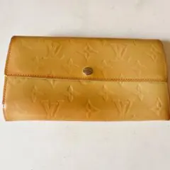 ルイヴィトン ヴェルニ ポルトフォイユ サラ　モノグラム
