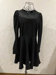 【美品】黒フレアワンピース 長袖　アマベル　Amavel　透け感のサムネイル