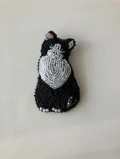 黒猫ビーズ刺繍ブローチ